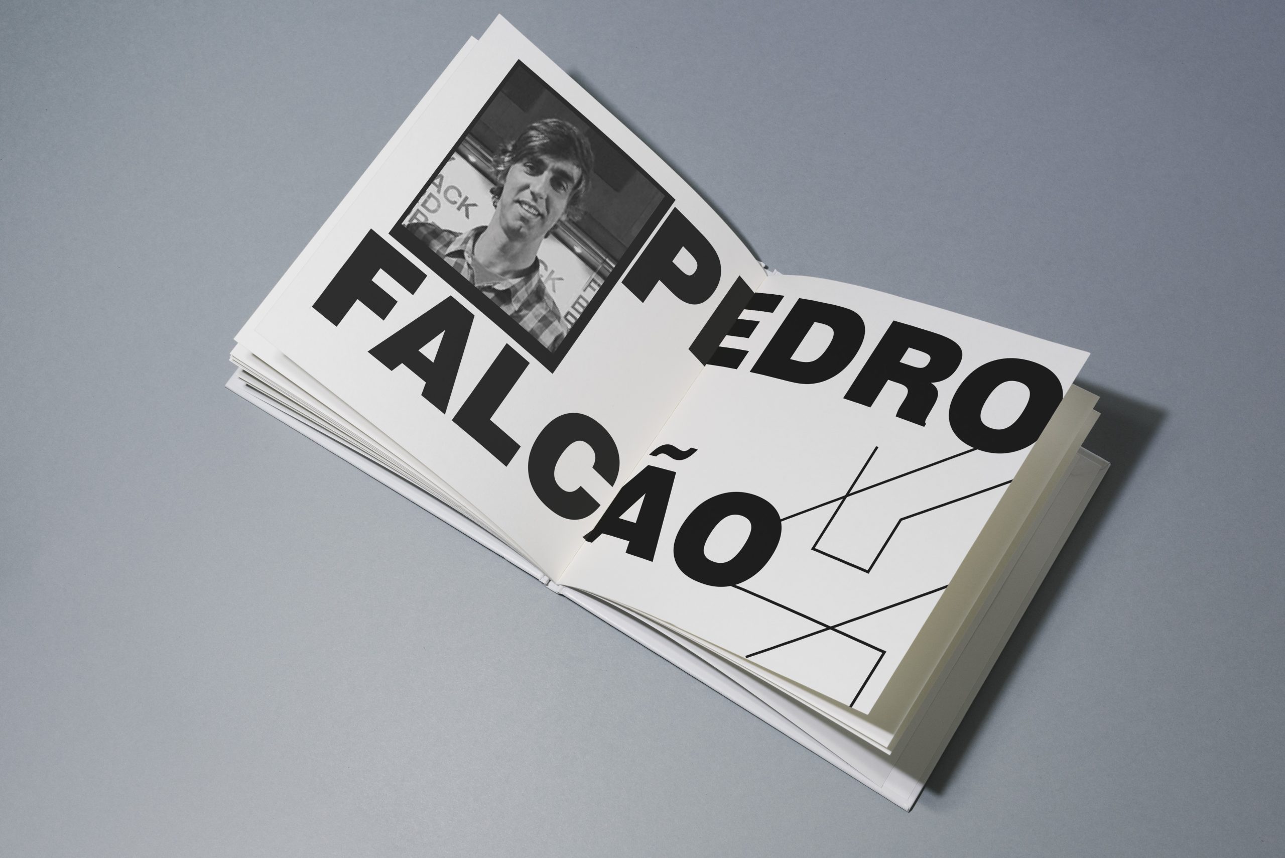 Mid fold book mockup with floral illustration